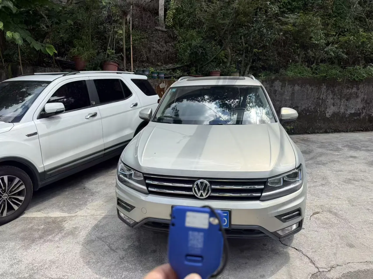 Volkswagen 2020 Tiguan L 2.0TSI 330TSI Two-Drive Panoramic Comfort Edition Automatic Gear 2