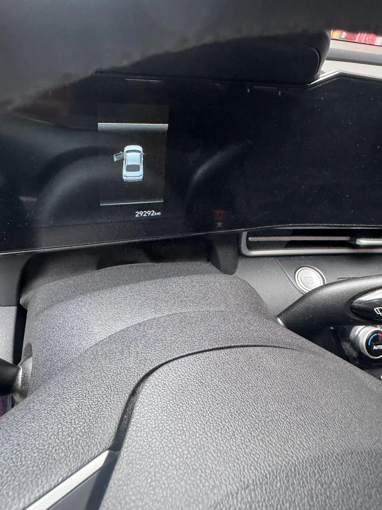 Hyundai 2023 Elantra -3-compartment 1.5 stepless LUX premium automatic gear 8
