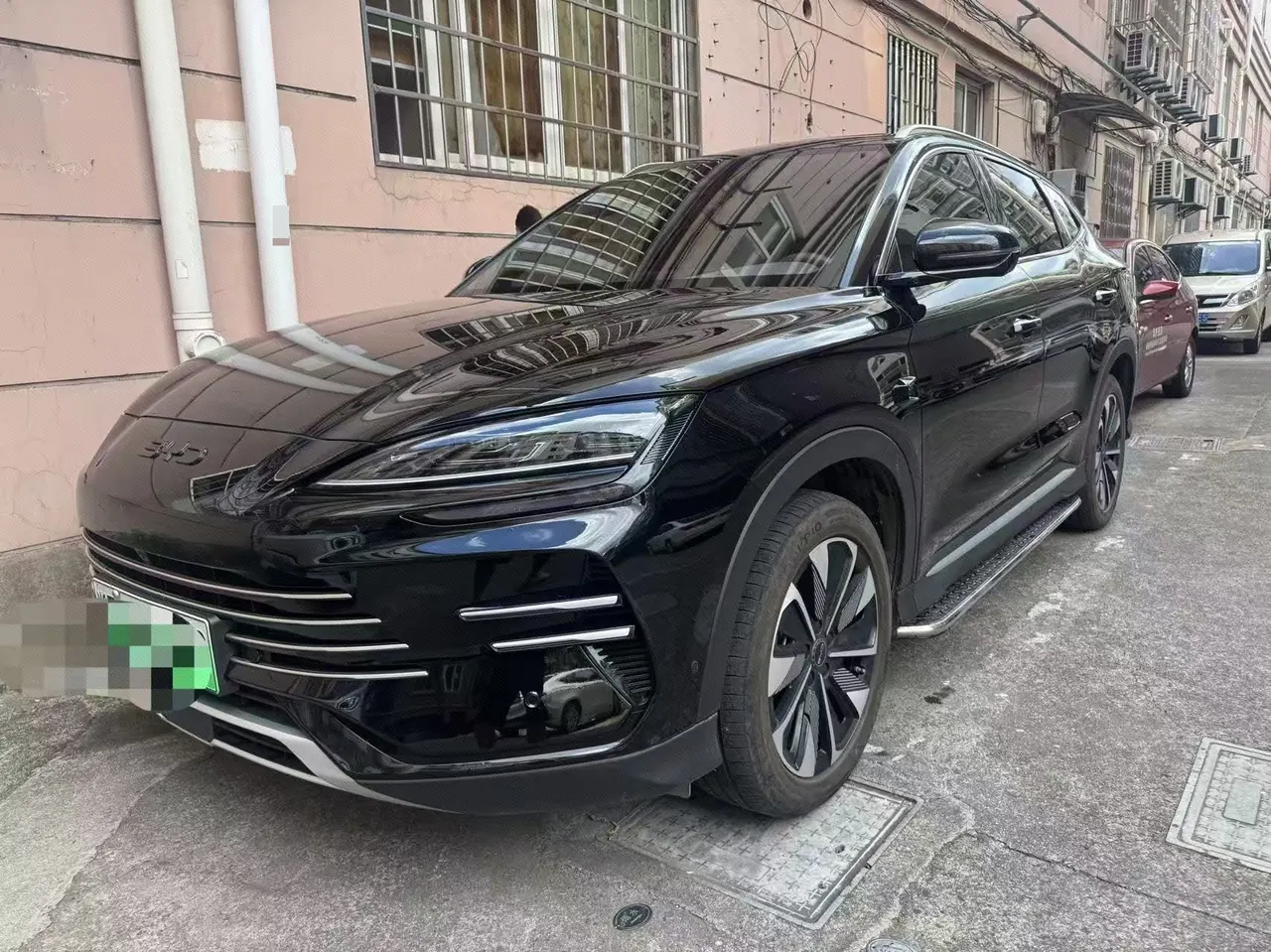 打开图片灯箱:BYD Song PLUS New Energy 2025 Song PLUS DM-i 1.5 Stepless Smart Driving Edition 112KM Honorable Automatic Gear