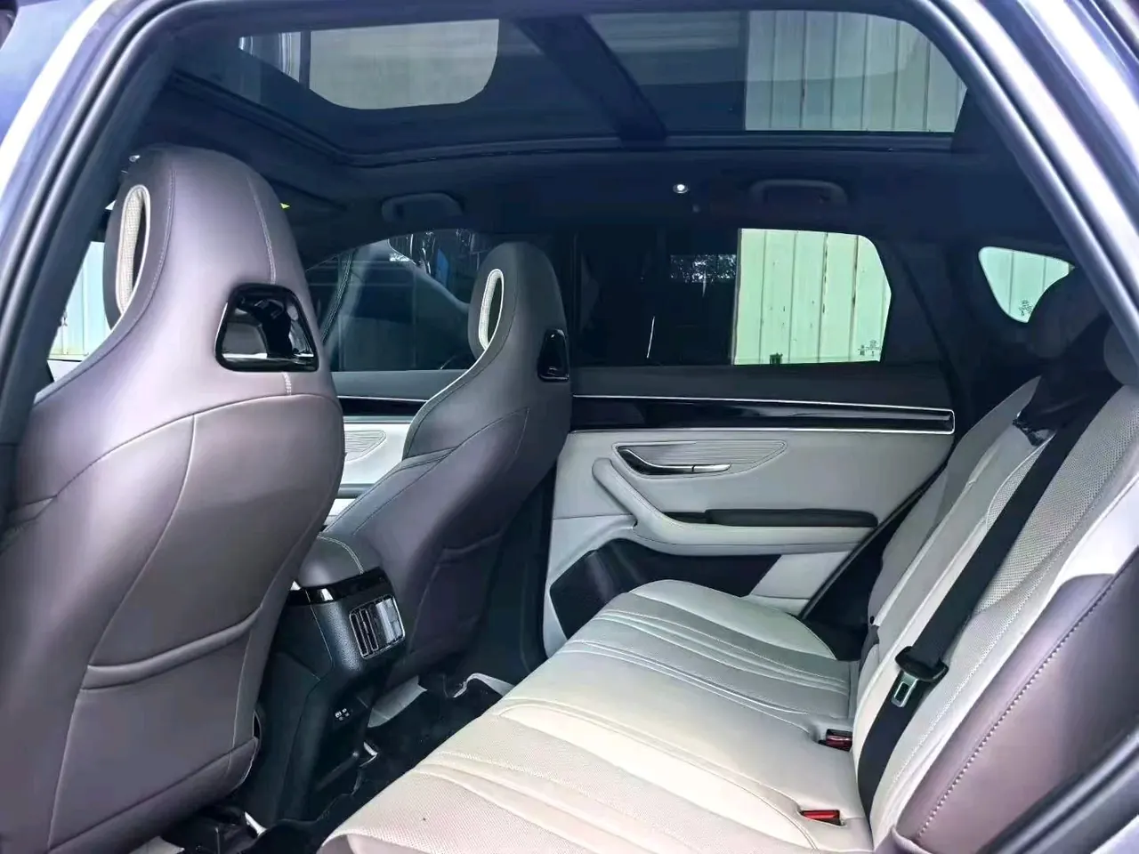 BYD Song PLUS New Energy 2025 Song PLUS DM-i 1.5 Stepless Smart Driving Edition 112KM Honorable Automatic Gear 3