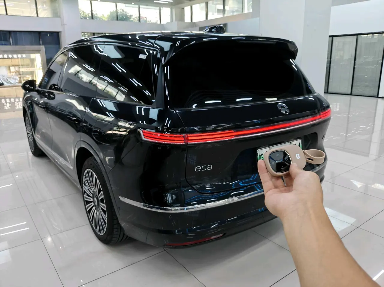 NIO 2026 ES8 6-seat executive deluxe automatic gear 6