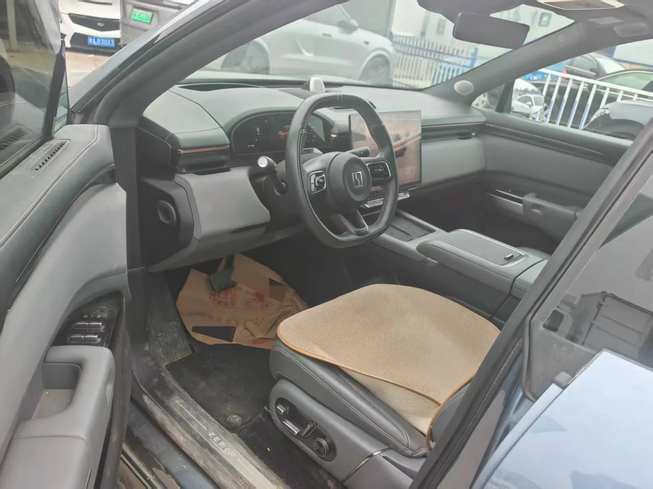 Zeekr 2025 Zeekr 7X 75kWh rear drive smart driving version automatic transmission 6