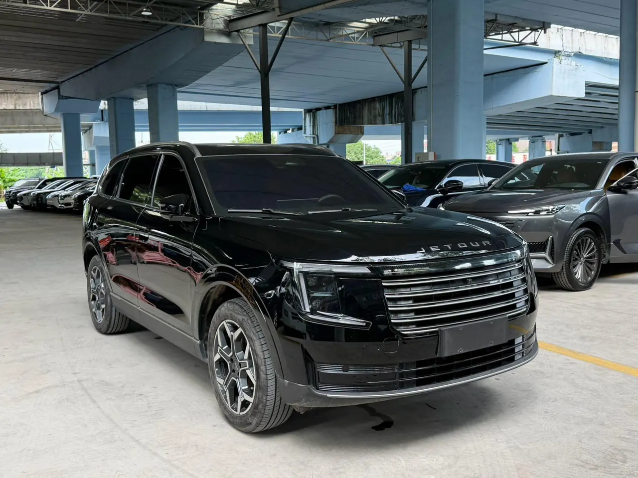 Jetour 2025 X70L 1.5TD luxury 5 automatic gear 3