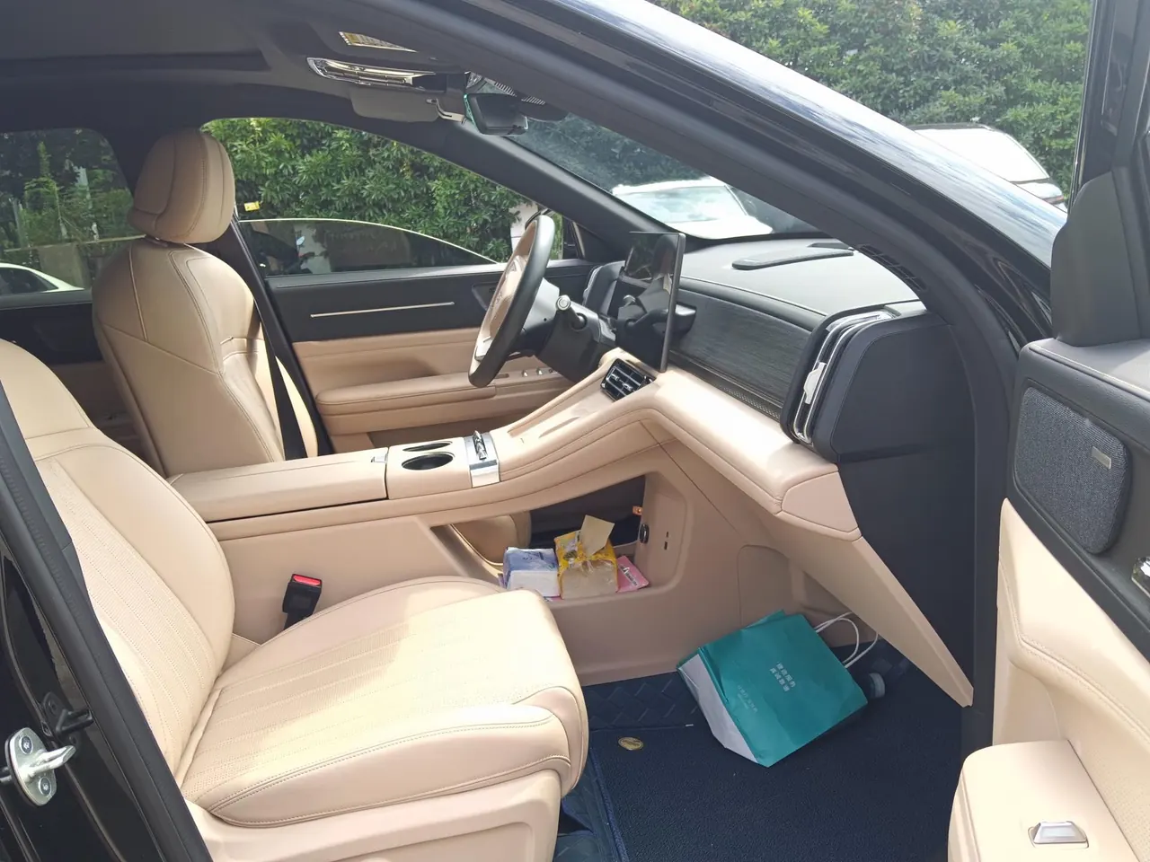 Jetour 2025 X70L 1.5TD luxury 5 automatic gear 6