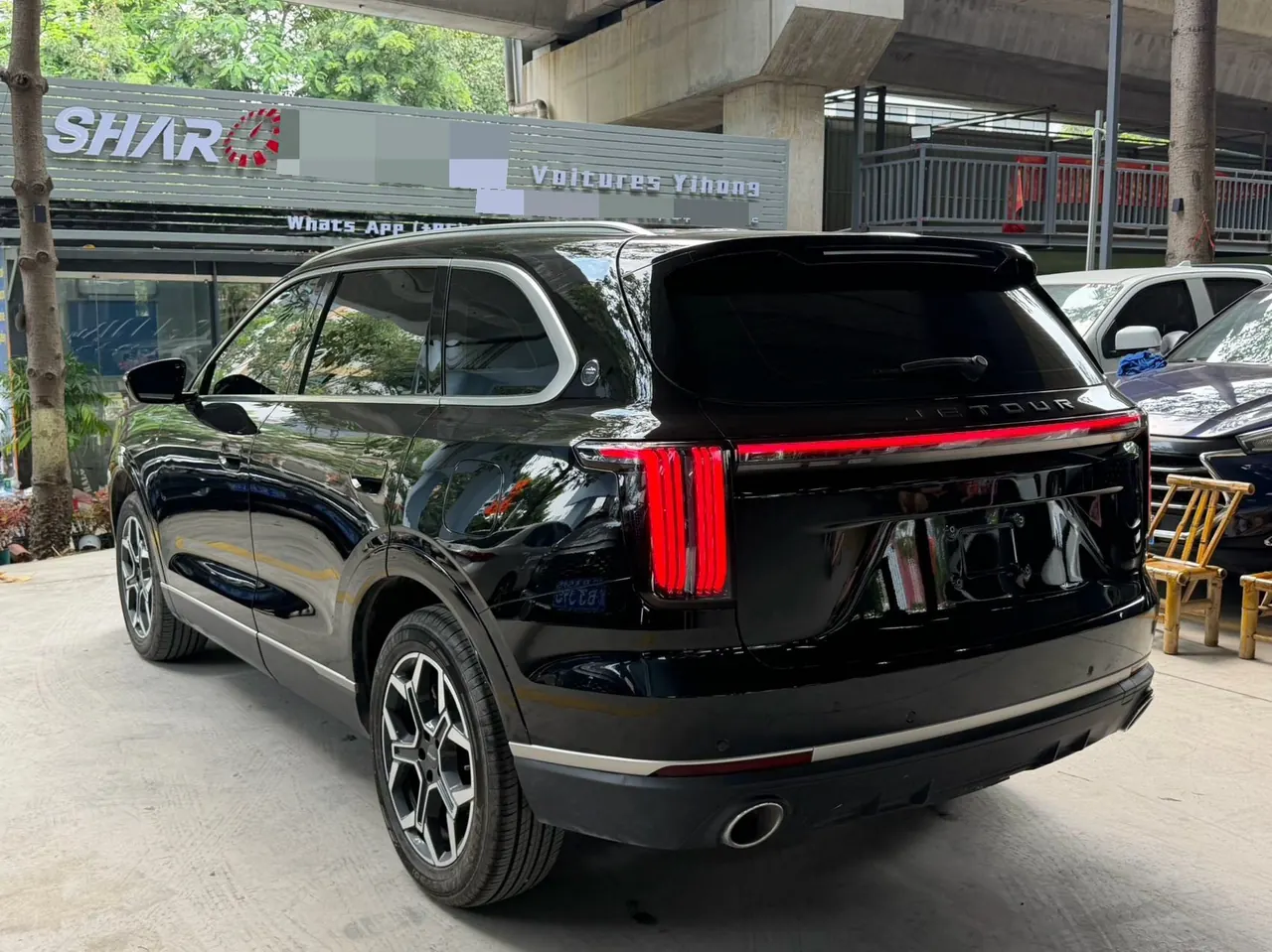 Jetour 2025 X70L 1.5TD luxury 5 automatic gear 9