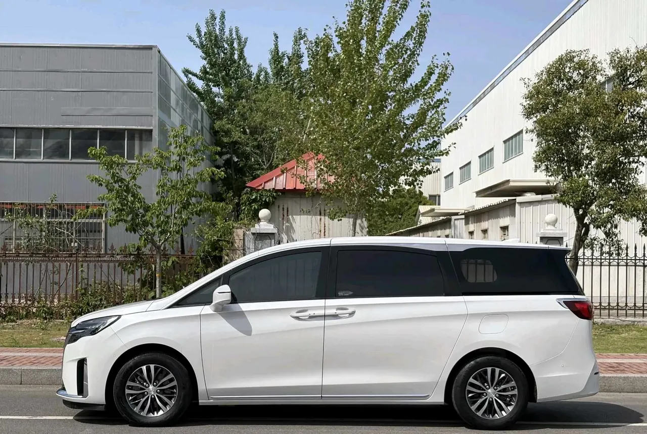 Buick 2023 GL8 ES Lu Zun 48V 2.0T 653T Exclusive Automatic Gear 7
