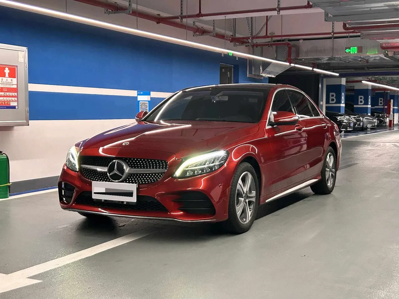 打开图片灯箱:Mercedes Benz Class C 2020 C 260 L 48V 1.5T Sports Edition Automatic Gear