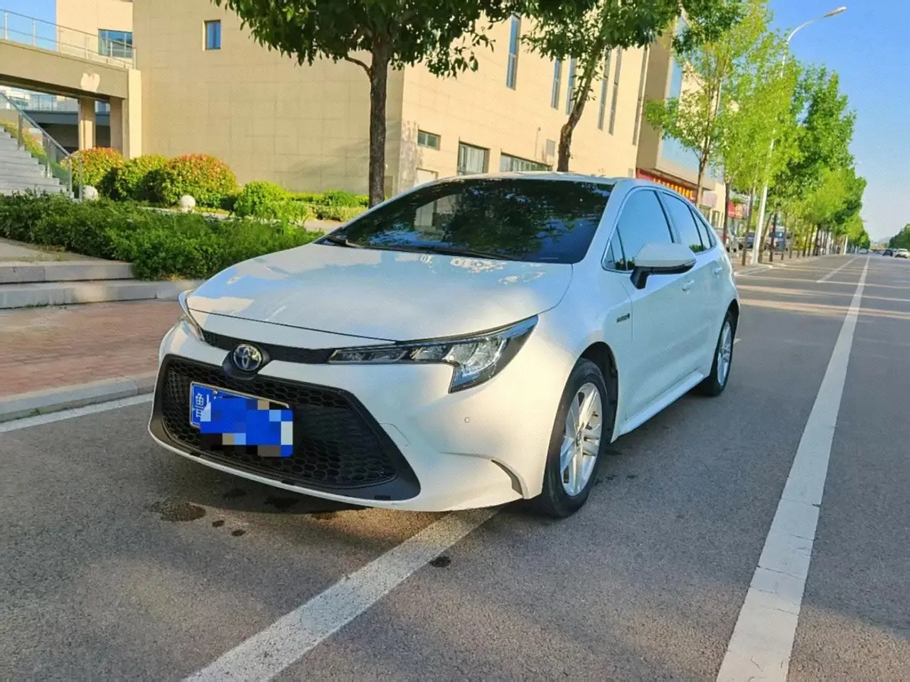 Open image lightbox: Toyota 2022 Lei Ling Shuangqing 1.8H Stepless Leading Edition Automatic Gear