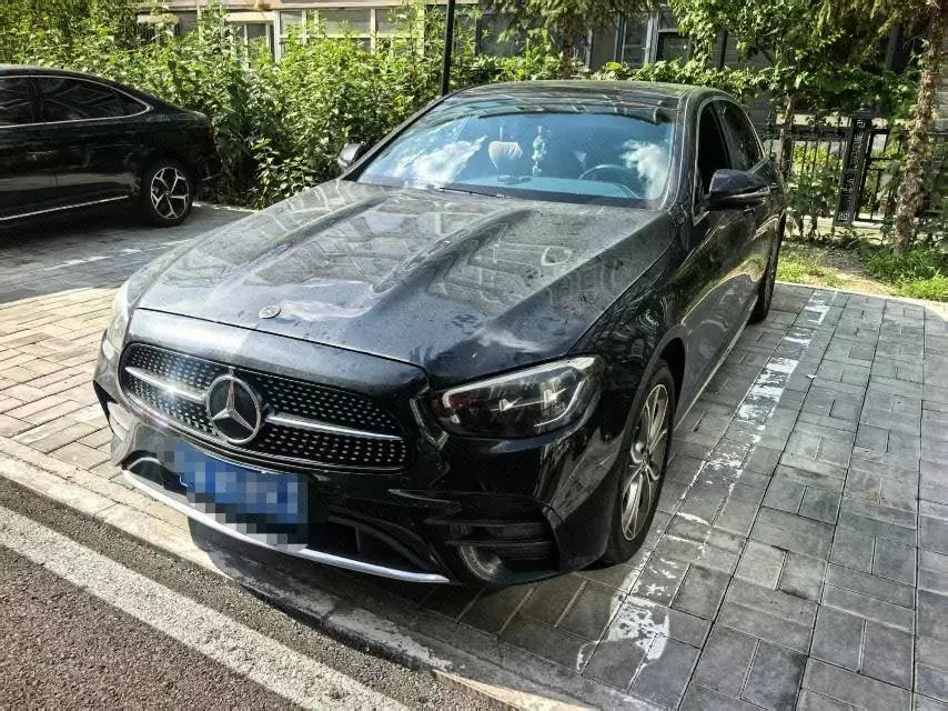 打开图片灯箱:Mercedes Benz E-Class 2022 E 300 L 2.0T Sports Luxury (Change 2) Automatic Gear