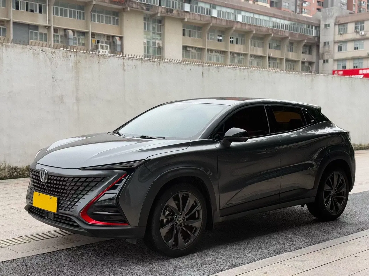 ChangAn 2020 UNI-T 1.5T honorable automatic gear - View 1