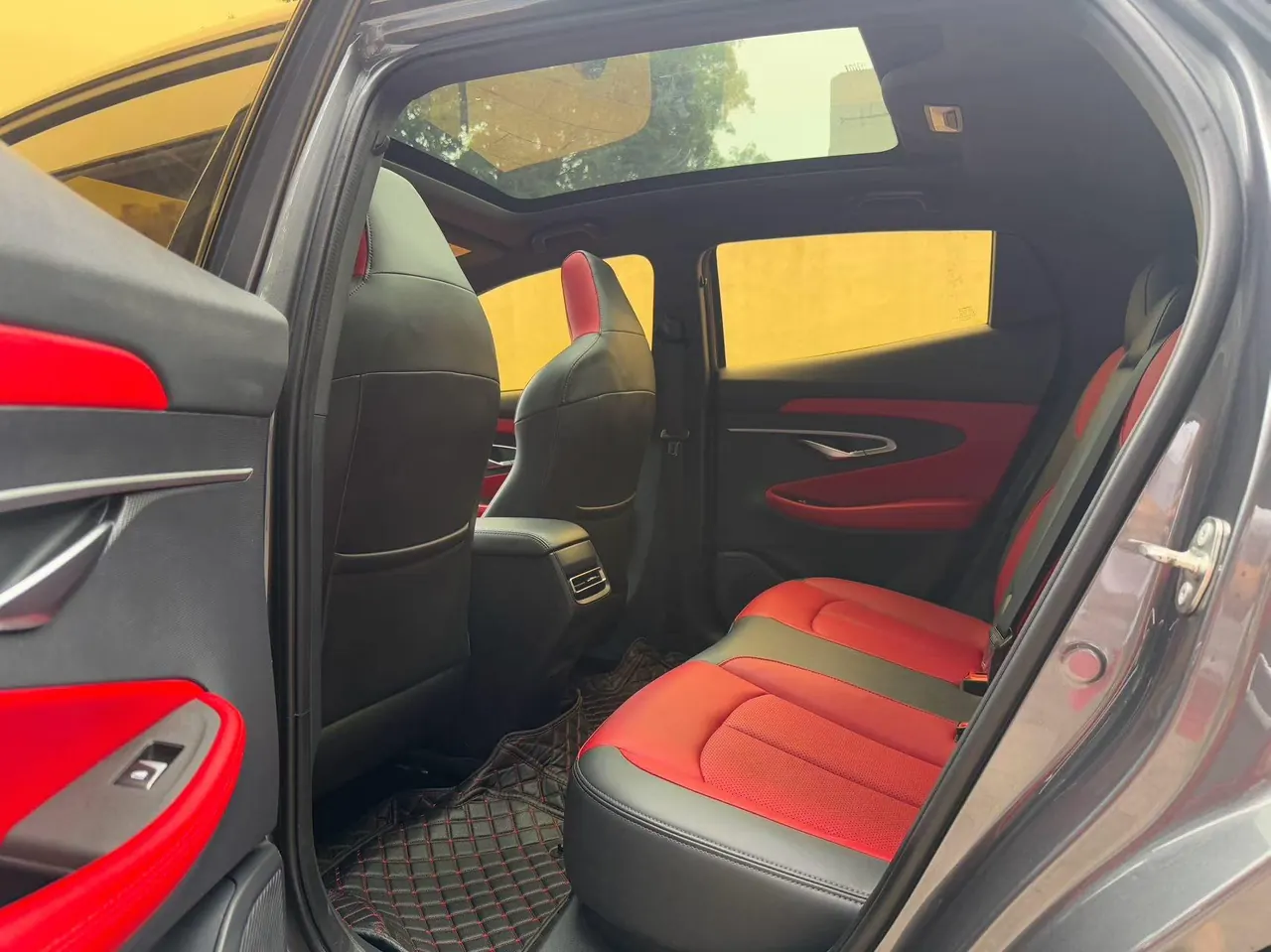 ChangAn 2020 UNI-T 1.5T honorable automatic gear 4
