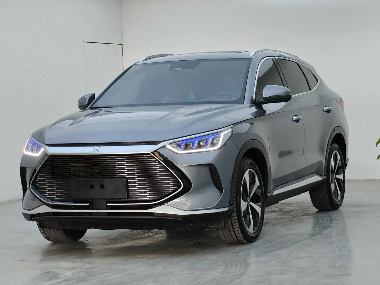 BYD Song PLUS New Energy 2022 Song PLUS DM-i 1.5 Stepless 110KM Flagship PLUS 5G Edition Automatic Gear - View 1