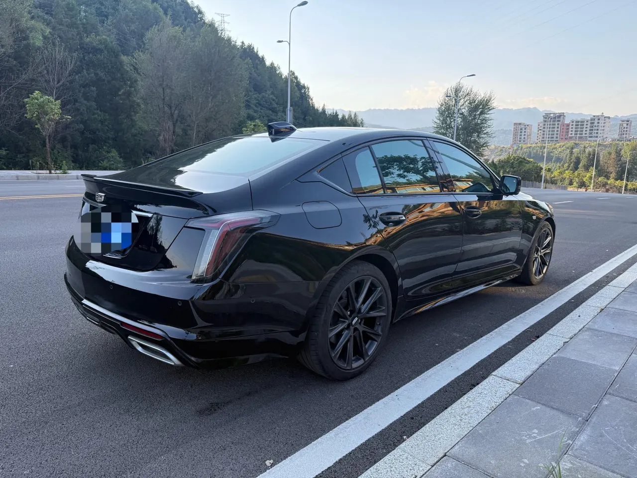 Cadillac 2024 CT5 2.0T 28T Platinum Automatic Gear 3