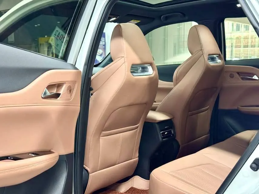 ChangAn 2025 UNI-Z 1.5T 500Bar PRO automatic gear 9