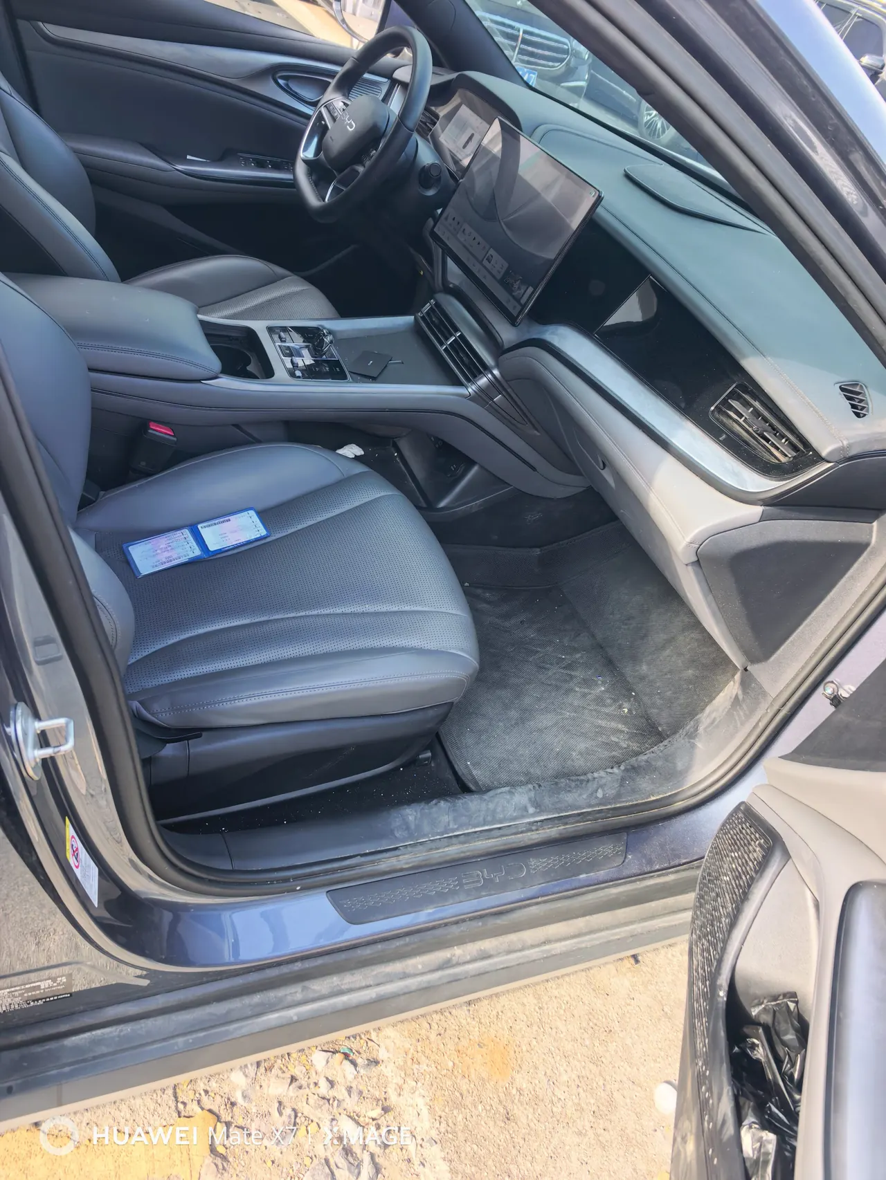 BYD 2024 Seal DM-i 1.5 Stepless Glory Edition 121km Elite Automatic 2