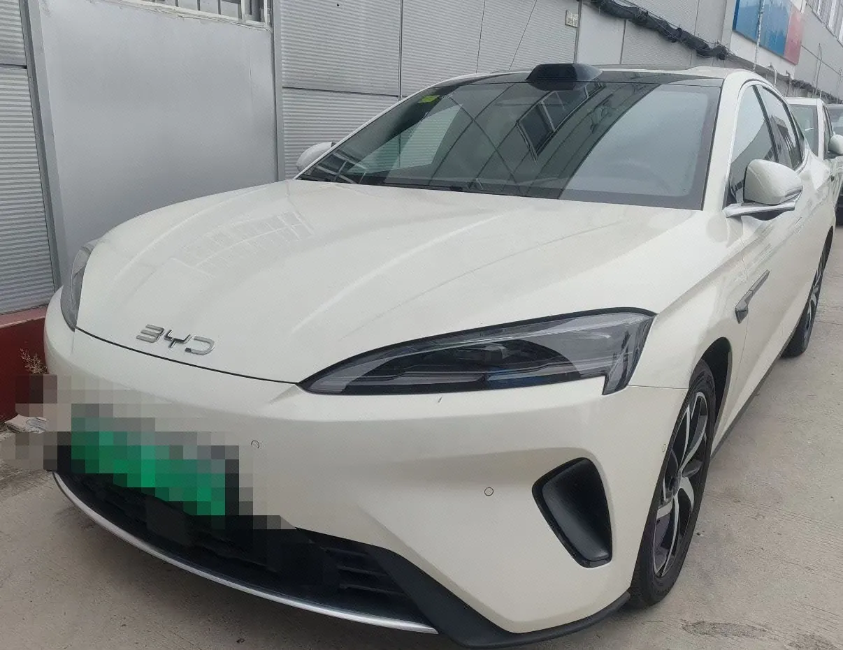 Open image lightbox: BYD 2026 Seal 07 DM-i 1.5T CVT 230km Flagship Automatic