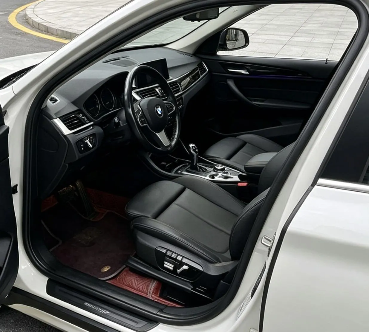 BMW 2022 X1 sDrive25Li 2.0T Leading Automatic Gear 3