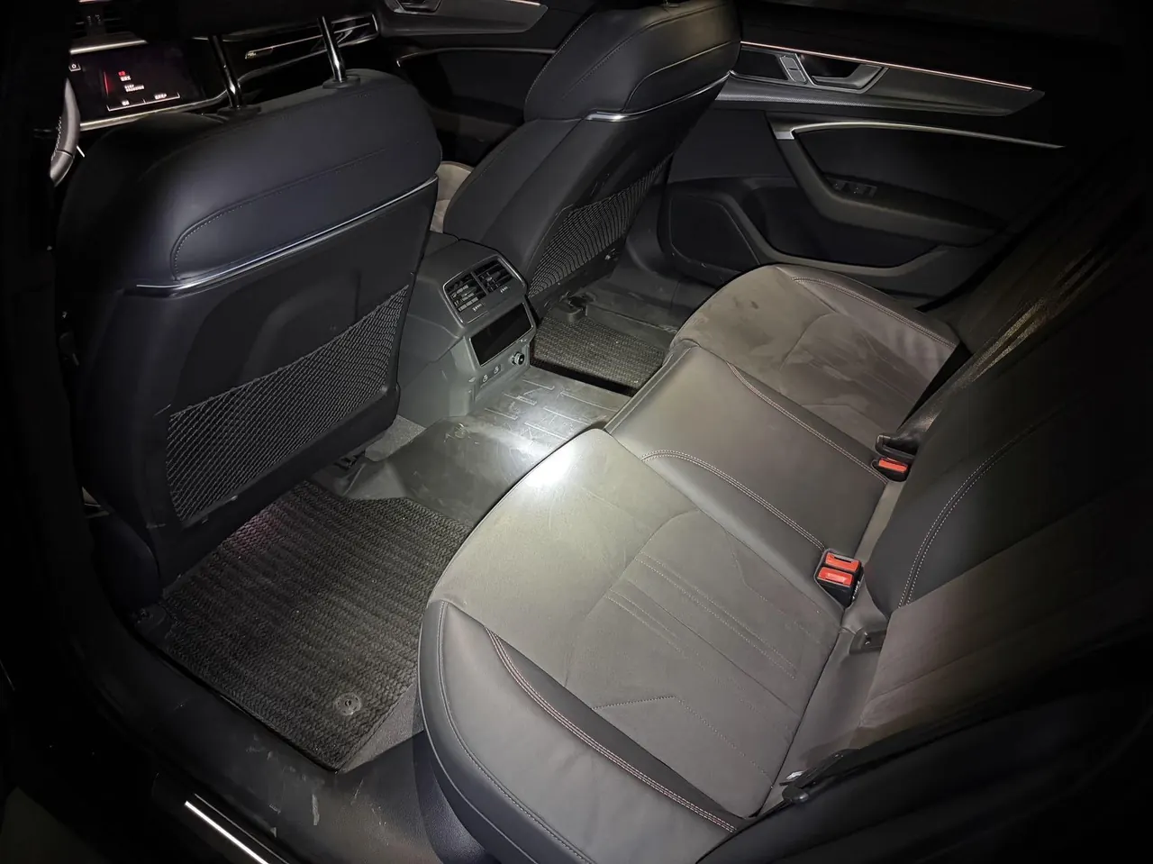 Audi 2024 A6L 2.0TFSI 45TFSI Selected Dynamic Automatic 3