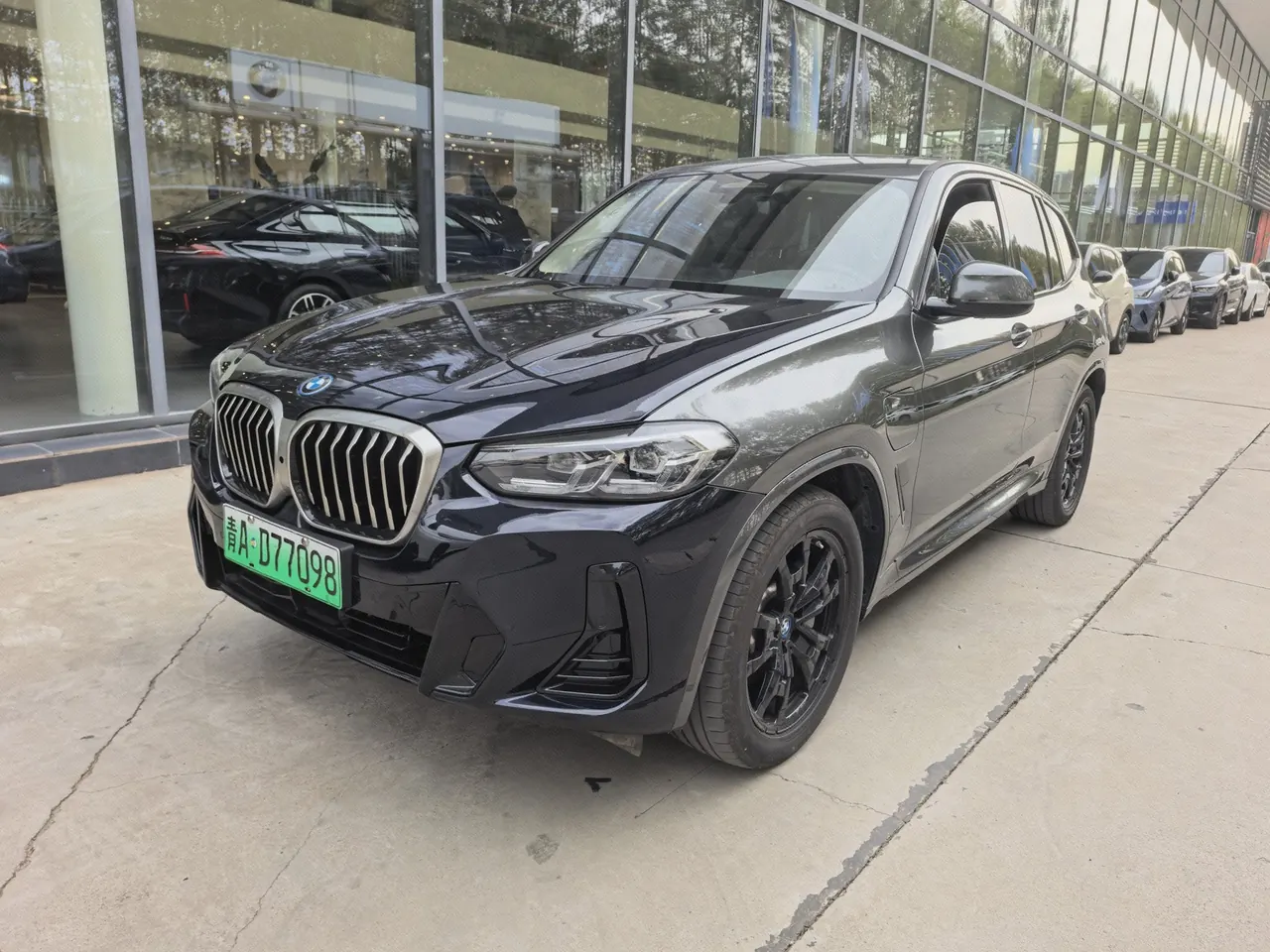 BMW 2024 iX3 leading automatic - View 1