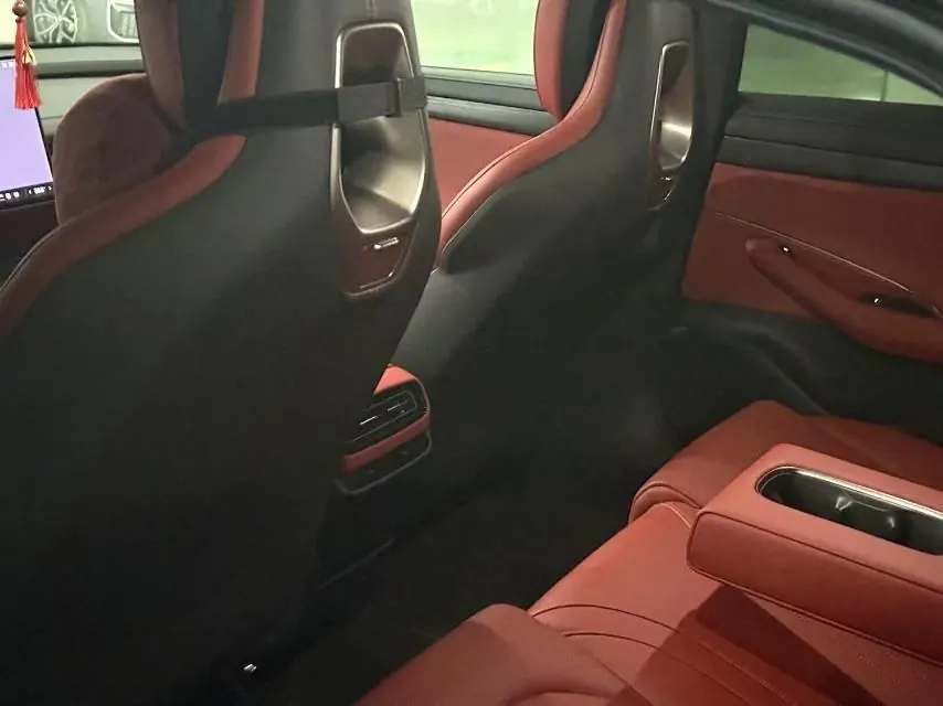 MI 2024 SU 7 830km Rear Drive Ultra Long Endurance High-end Smart Drive Pro Edition Automatic Gear 9