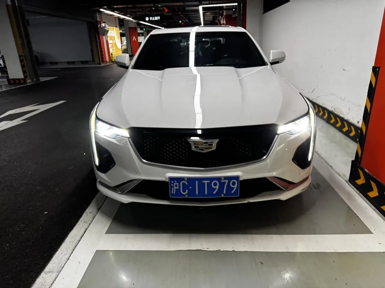 Cadillac 2021 CT4 2.0T 28T luxury automatic gear 2