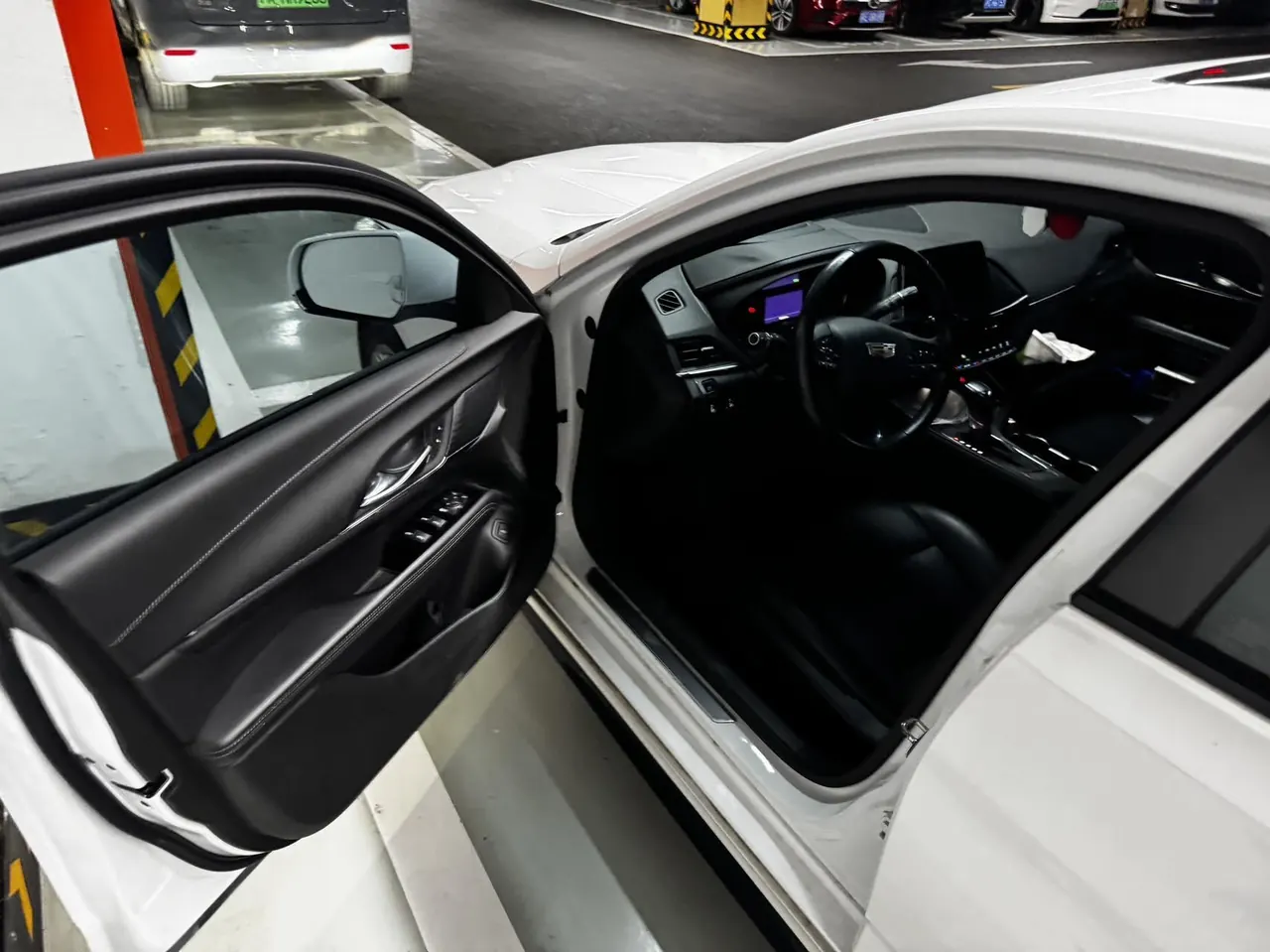 Cadillac 2021 CT4 2.0T 28T luxury automatic gear 3