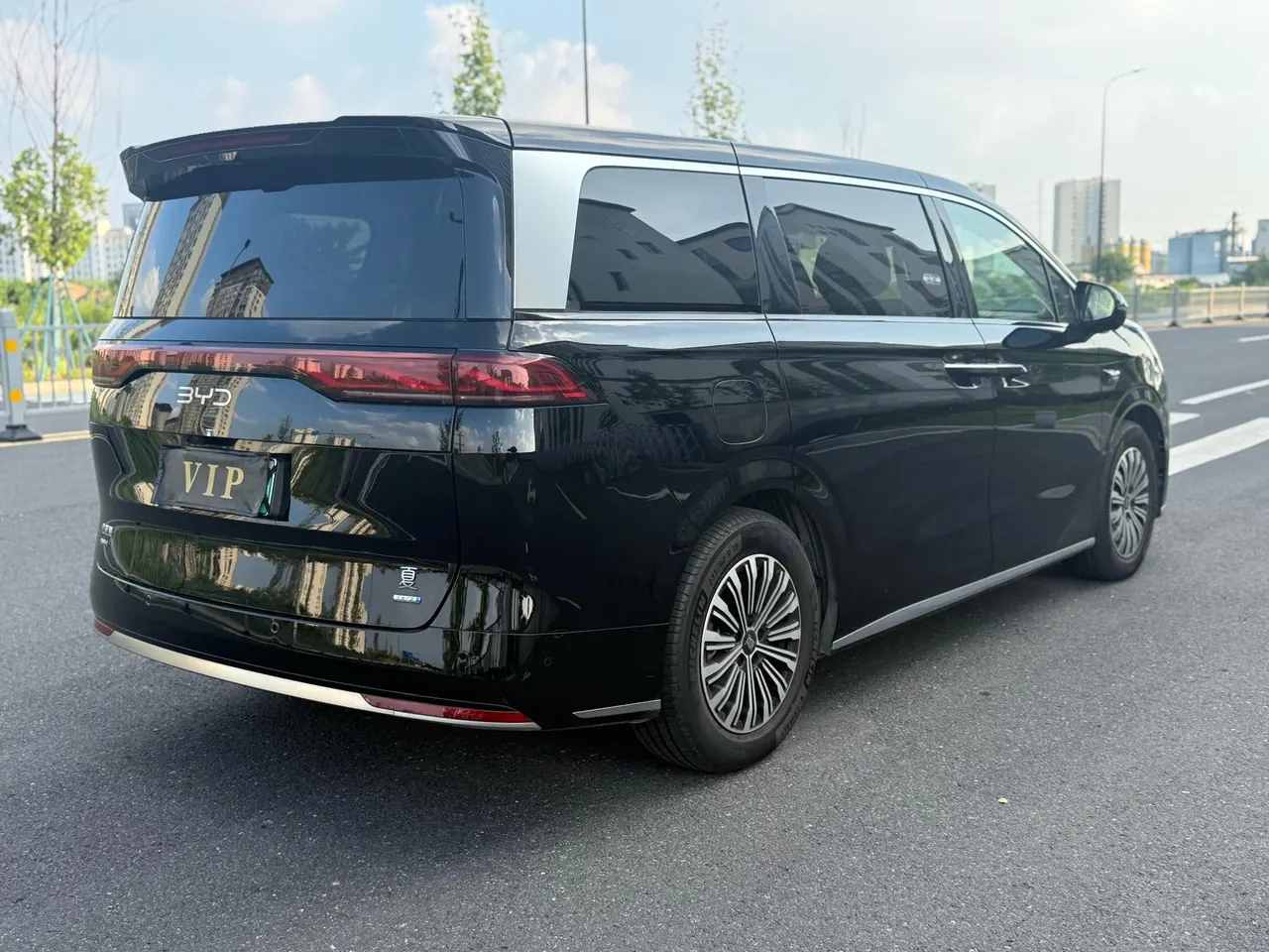 BYD 2025 summer DM-i 1.5T stepless 180km excellent automatic gear 5