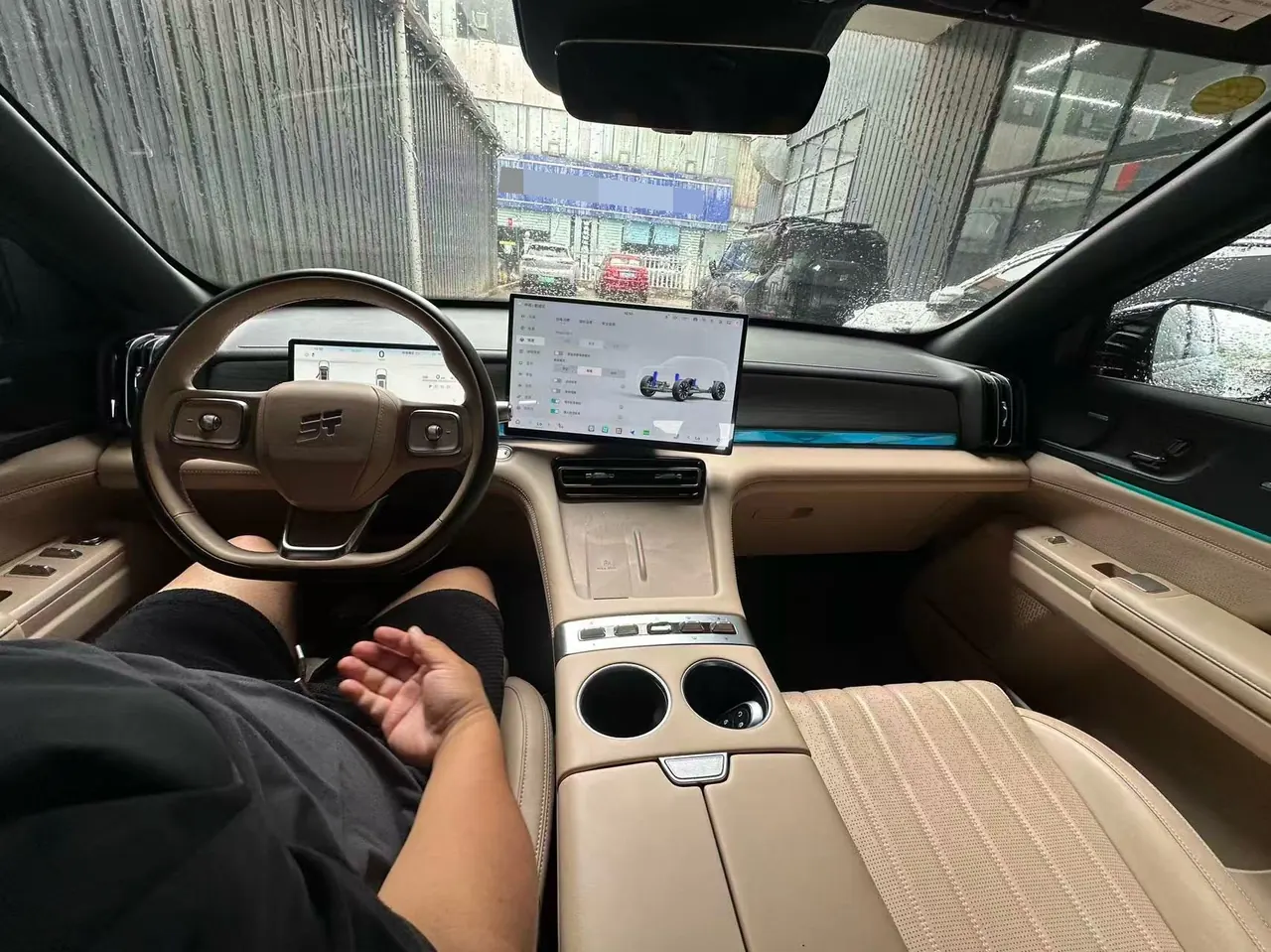 Jetour 2025 Shanhai L7 PLUS 1.5T 220km Flagship 7-seat Automatic Gear 4