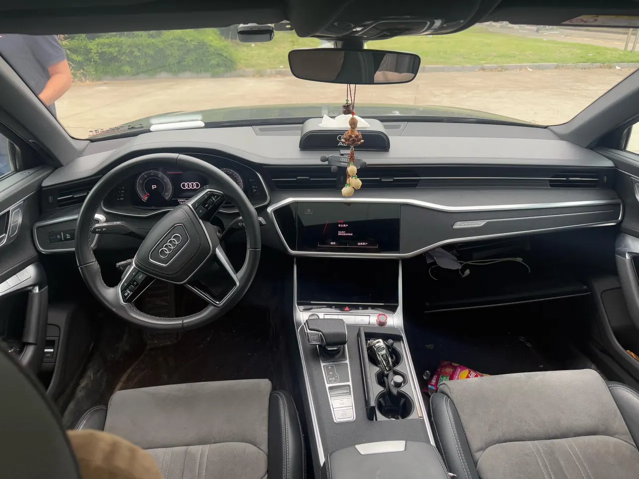 Audi 2024 A6L 2.0TFSI 45TFSI Quattro Selected Dynamic Automatic 5
