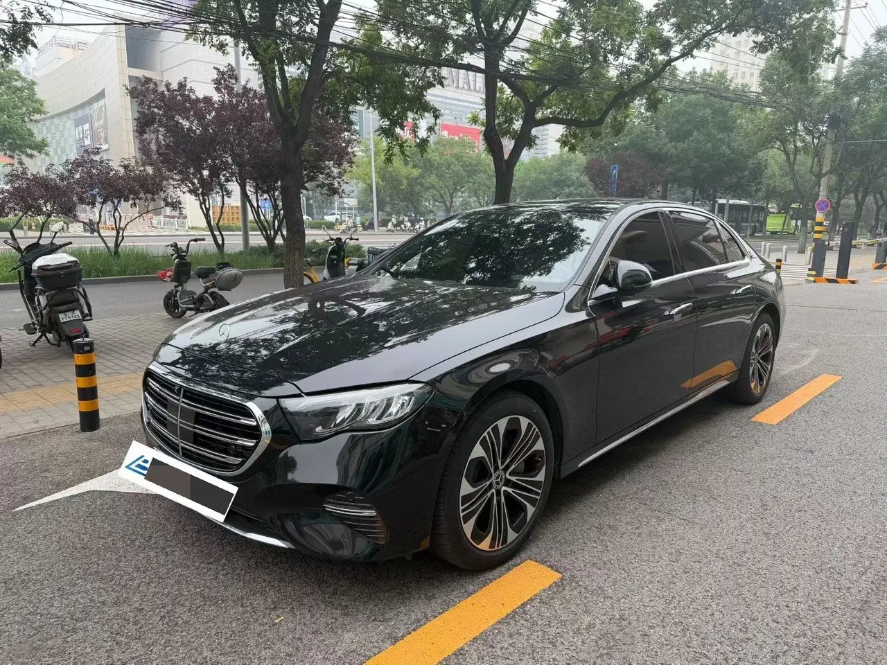 Mercedes Benz Class E New Energy 2024 E 350 e L 2.0T Automatic Gear - View 1