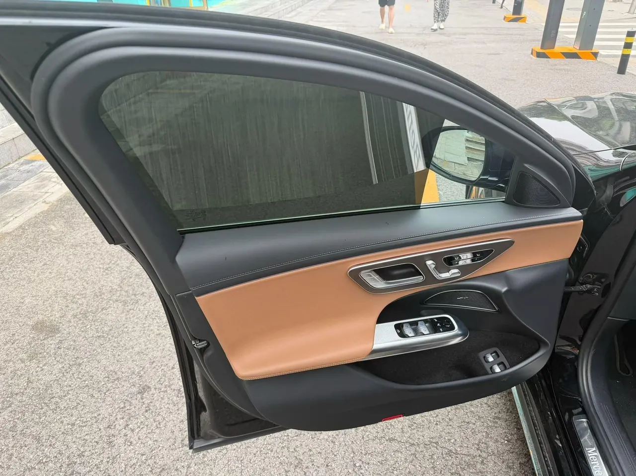 Mercedes Benz Class E New Energy 2024 E 350 e L 2.0T Automatic Gear 6