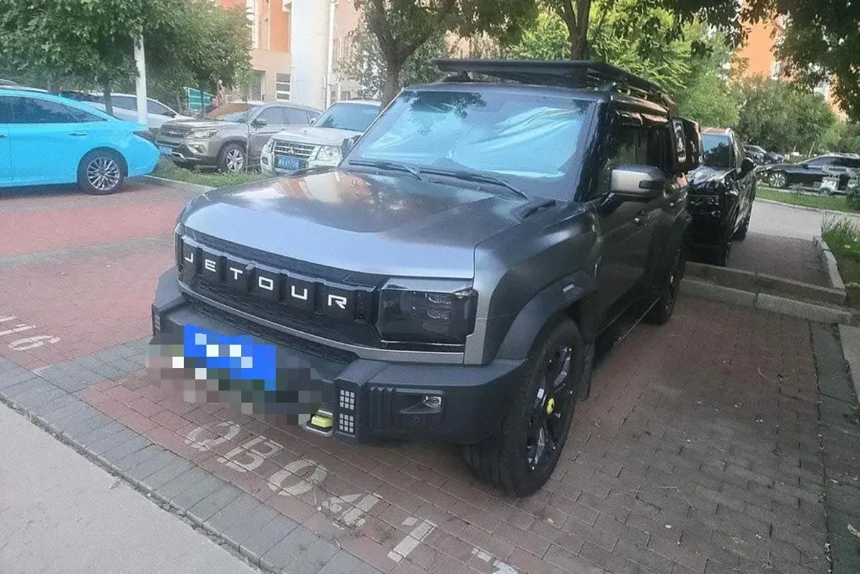 Jetour 2024 ShanHai T2 C- DM 1.5T 208KM Shan Ye Edition Automatic Gear - View 1