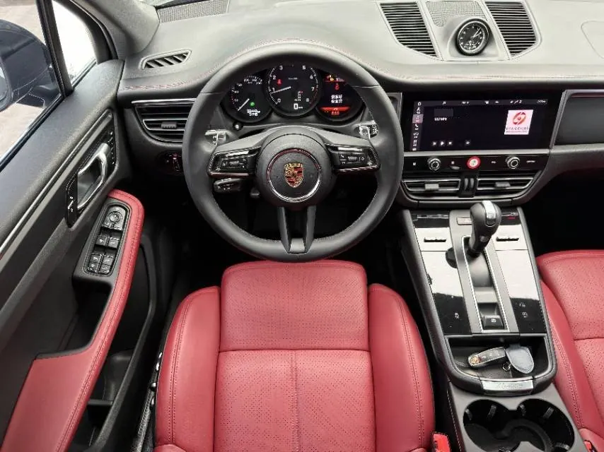 Porsche Macan (Imported) 2024 Macan 2.0T Automatic Gear 12