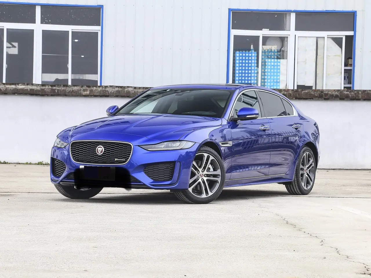 打开图片灯箱:Jaguar 2021 XEL 2.0T 250PS R-DYNAMIC S Enterprising Sports Edition Automatic Gear