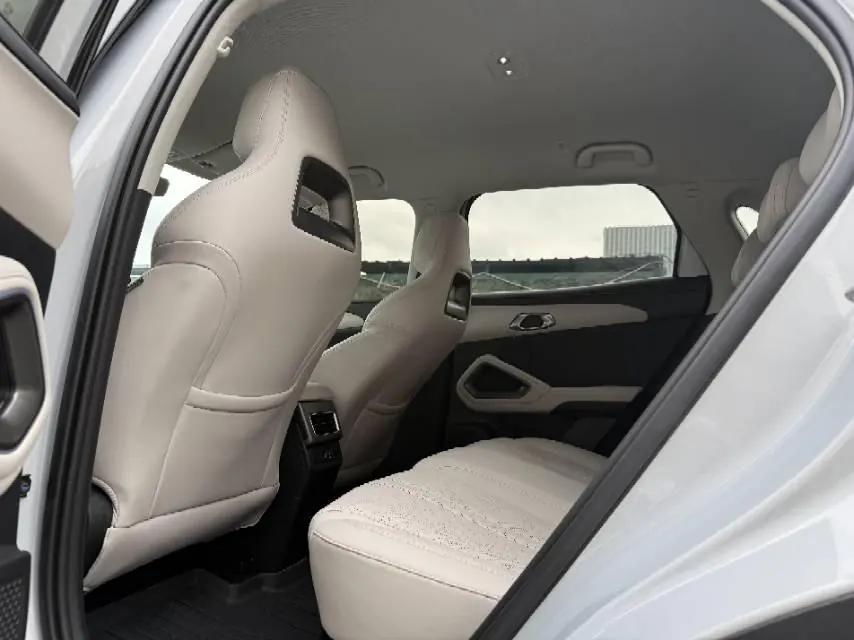 BYD 2025 Yuan UP Smart Driving 401KM Vital Automatic Gear 6