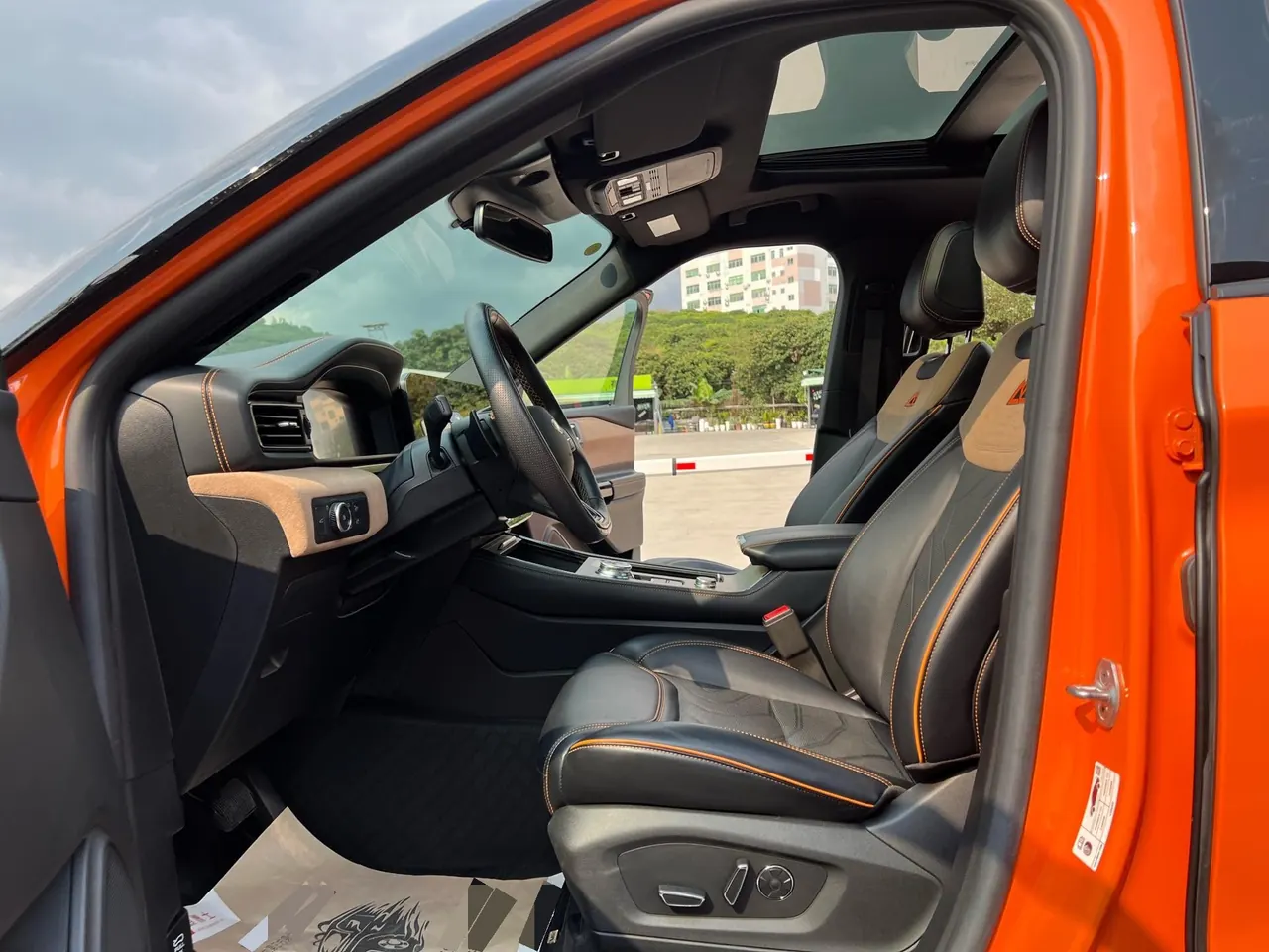Ford 2024 Explorer 2.3T EcoBoost Kunlun Peak Edition 7-seat Automatic Gear 7