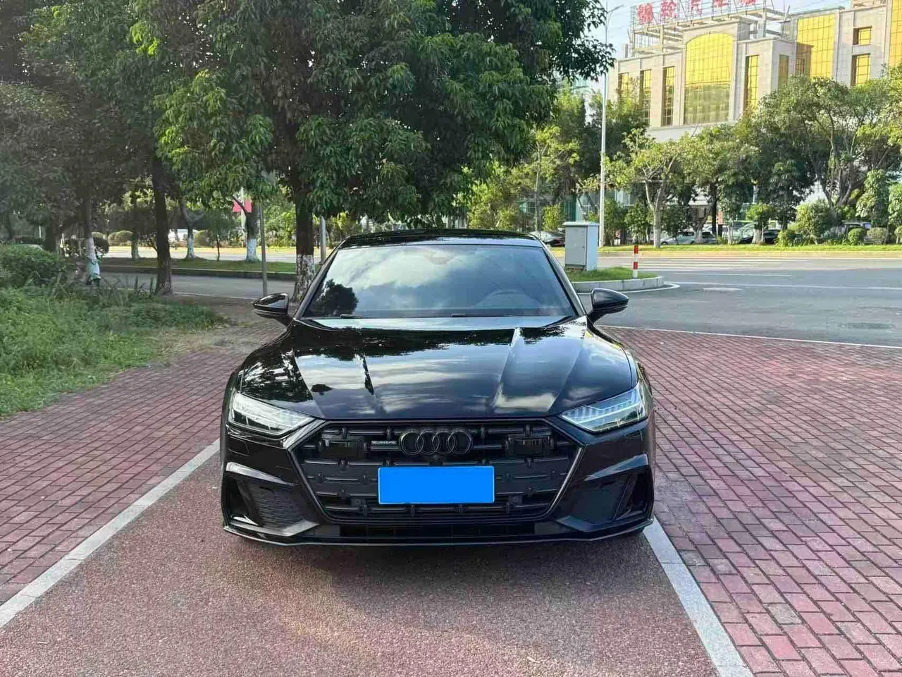 Audi 2024 A7L 2.0TFSI 45TFSI Quattro S-line Black Samurai Edition Automatic Gear 2