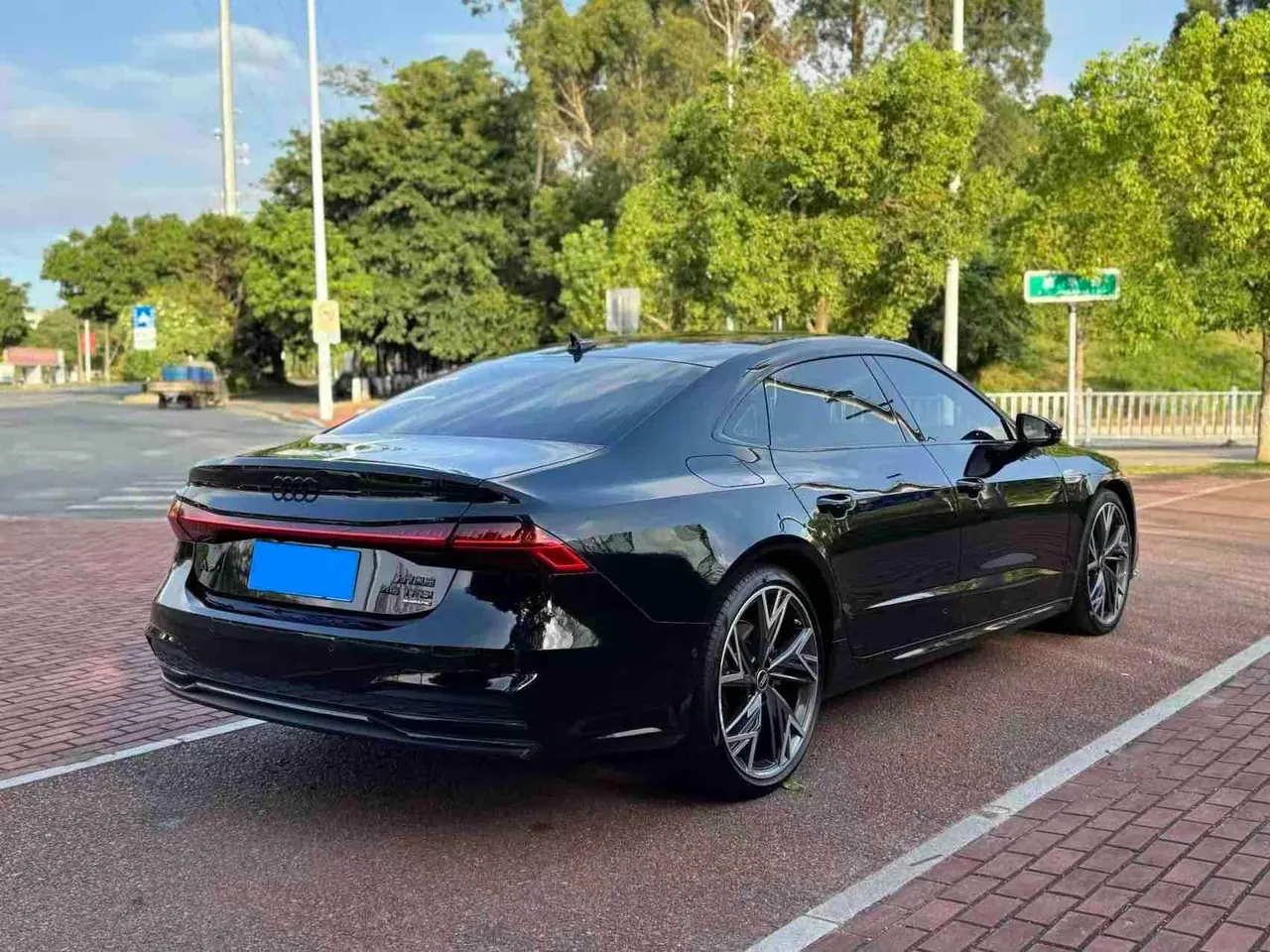 Audi 2024 A7L 2.0TFSI 45TFSI Quattro S-line Black Samurai Edition Automatic Gear 4