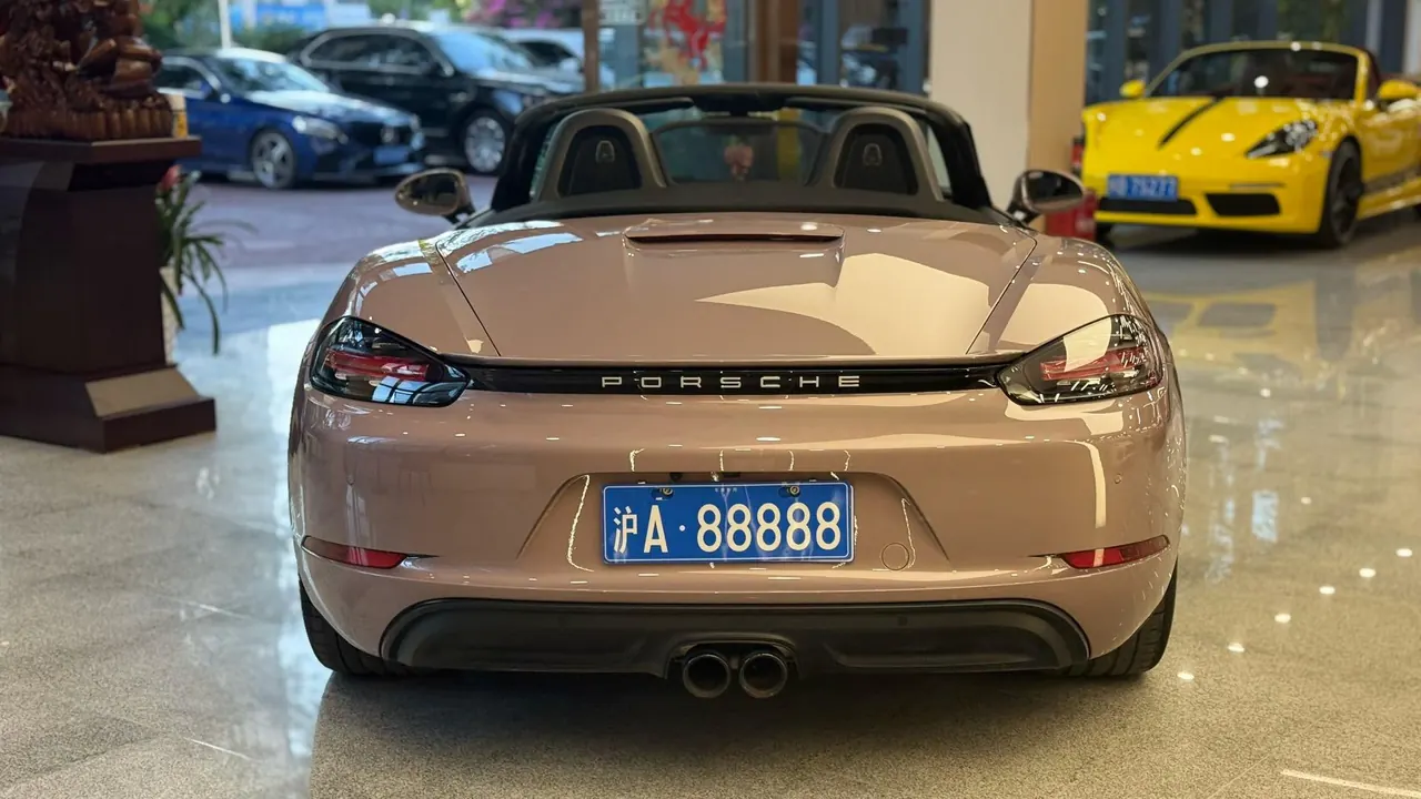 Porsche 718 (Imported) 2022 718 Boxer 2.0T Automatic 6
