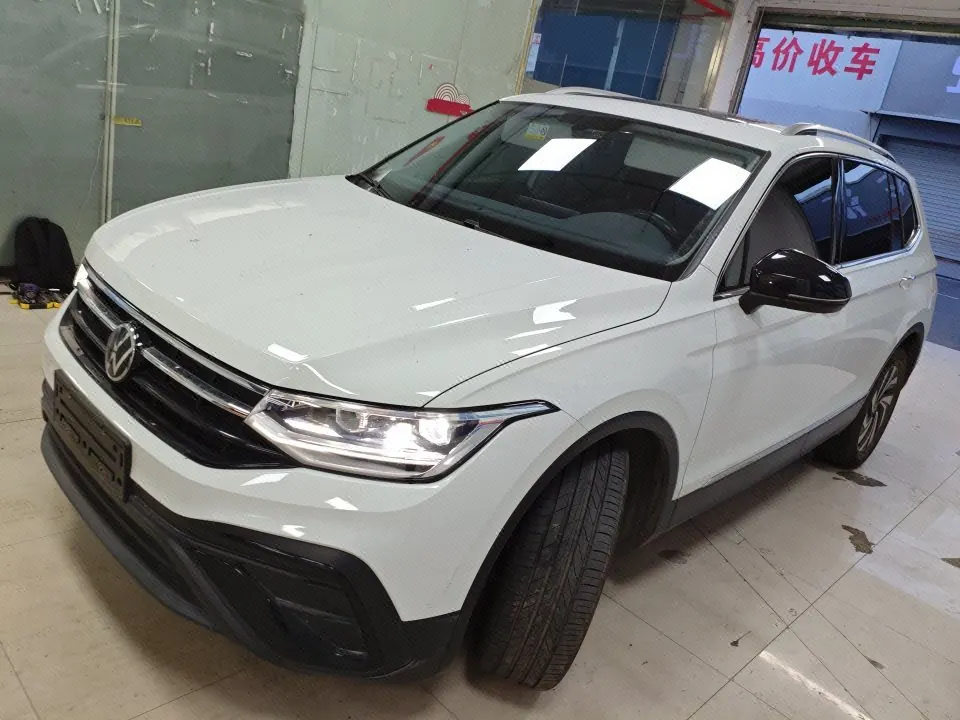 打开图片灯箱:Volkswagen 2024 Tiguan L 1.5TSI 300TSI Two‑Wheel‑Drive Longteng Edition Automatic Transmission