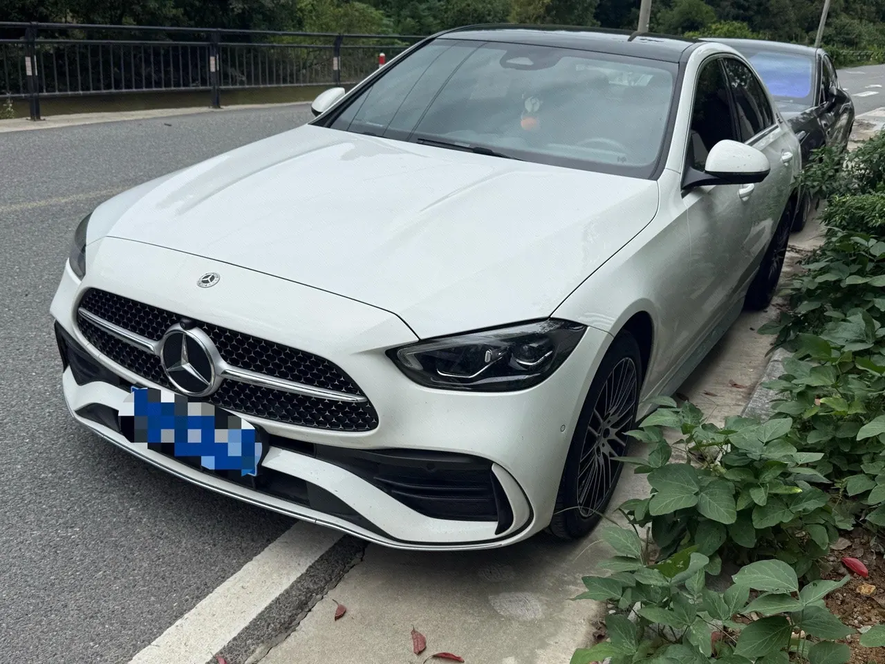 打开图片灯箱:Mercedes Benz Class C 2025 C 260 L 48V 1.5T Sports Edition Automatic Gear