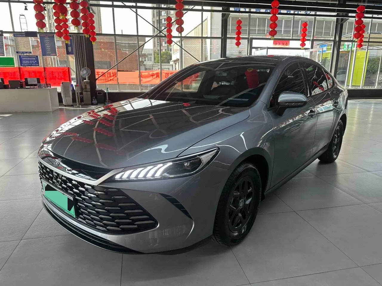 Open image lightbox: BYD 2025 Qin PLUS DM-i 1.5 stepless intelligent driving version 55KM leading automatic gear