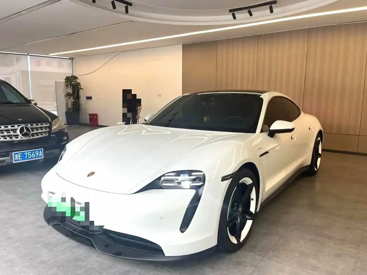 Porsche Taycan (Imported) 2020 Taycan Taycan Automatic - View 1