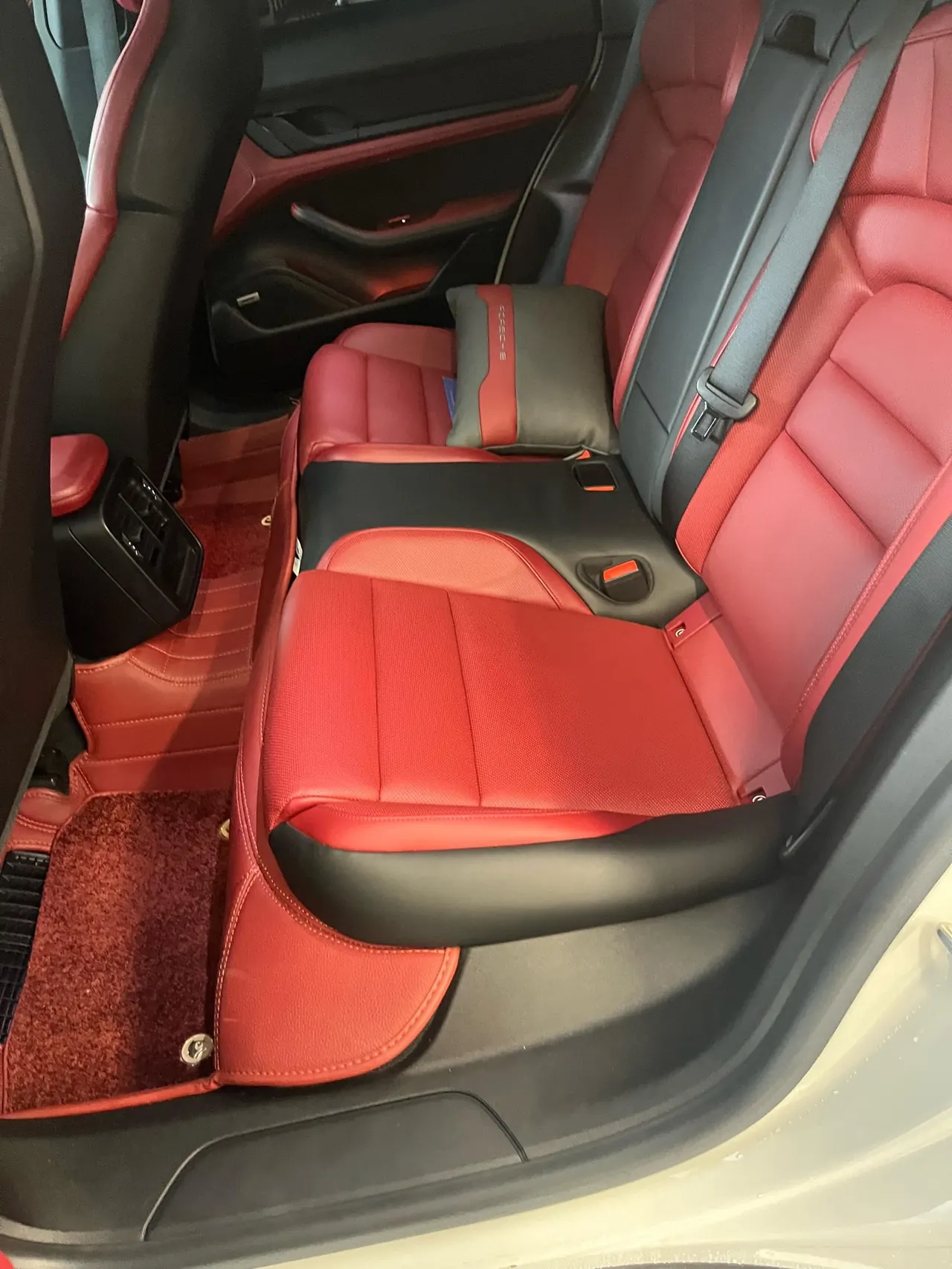 Porsche Taycan (Imported) 2020 Taycan Taycan Automatic 9