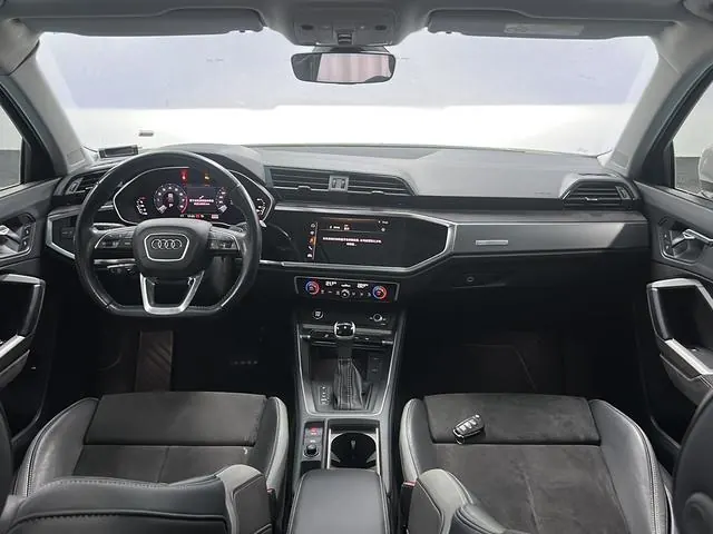 Audi 2021 Q3 1.4TFSI 35TFSI Fashion Dynamic Automatic 4