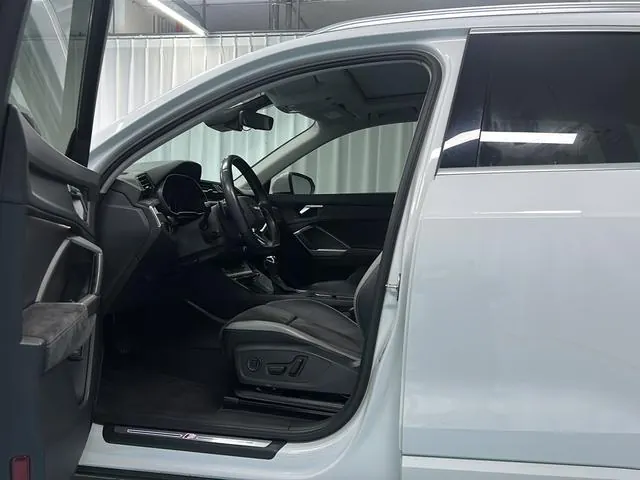 Audi 2021 Q3 1.4TFSI 35TFSI Fashion Dynamic Automatic 5