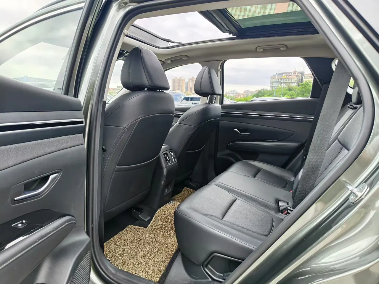 Hyundai 2021 Tousheng L 1.5T LUX Premium Edition Automatic Gear 6