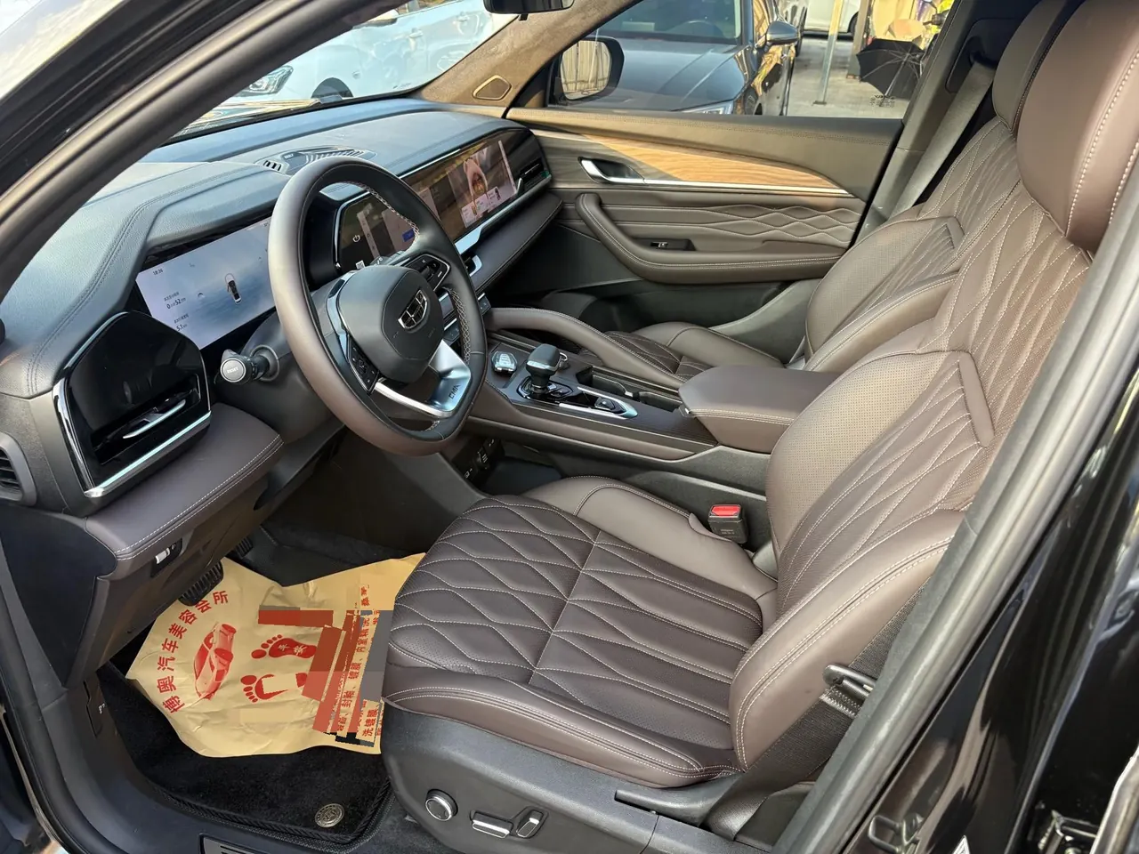 Geely 2024 XingyueL (Monjaro) 2.0TD High Power Two-Drive Enovate Edition Automatic Transmission 7