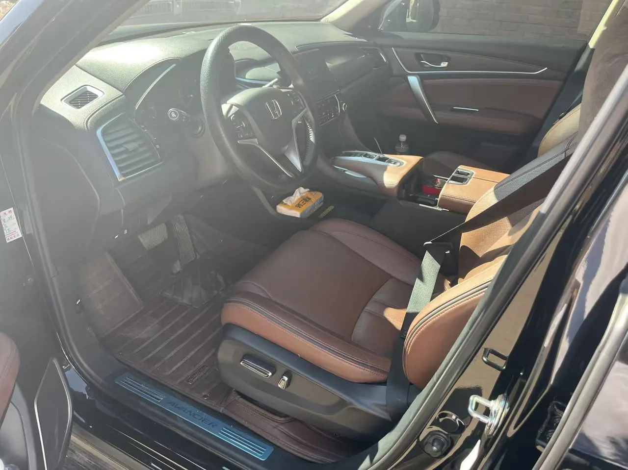 Honda 2020 crown road 2.0T 370TURBO four-wheel drive exclusive edition two-color automatic gear 2