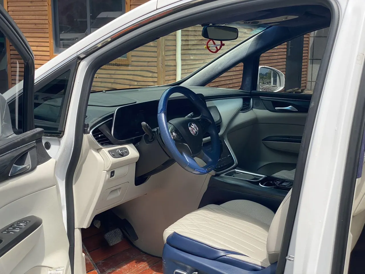 Buick 2020 GL8 ES Lu Zun 2.0T 653T Comfortable Automatic Gear 4